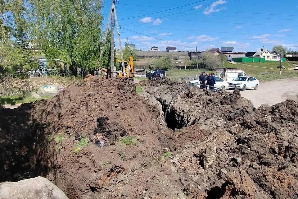 Студента насмерть придавило булыжником на практике в Свердловской области. Обложка © Telegram / Прокуратура Свердловской области