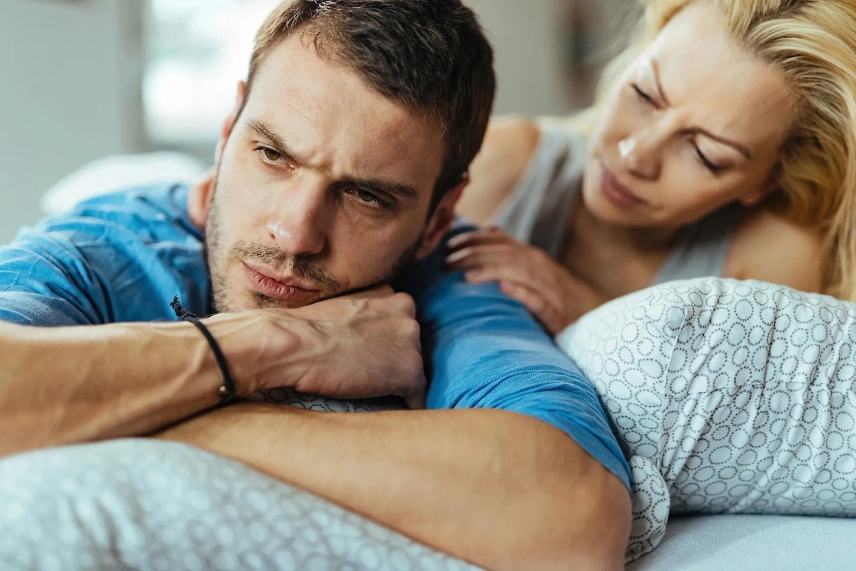 Почему из отношений пропадает секс и кто в этом виноват? Фото © Shutterstock / FOTODOM / Drazen Zigic