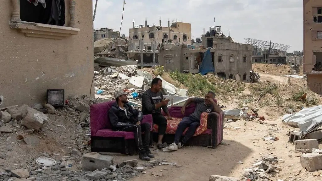 Повседневная жизнь в секторе Газа. Обложка © ТАСС / EPA / HAITHAM IMAD