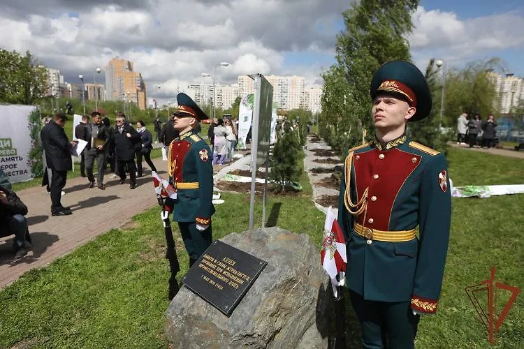 В Москве открылась Аллея памяти погибших военных корреспондентов. Обложка © Официальный сайт Росгвардии
