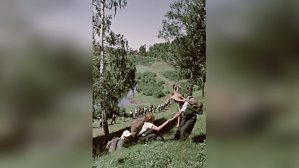 Загляните в прошлое: уникальные фото туризма времён СССР. Фото © ТАСС  