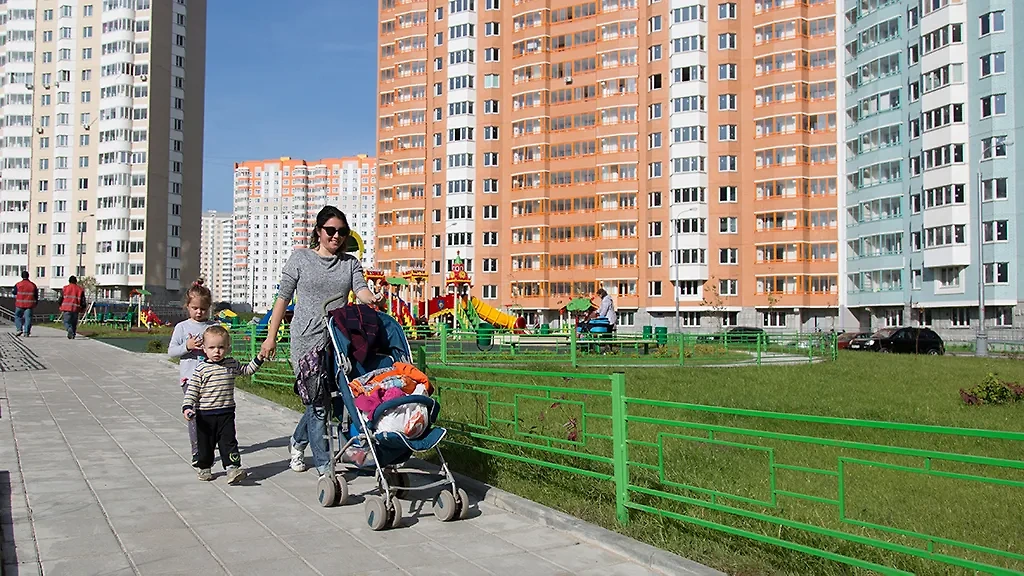 Квартиры на вторичном рынке будут плавно дешеветь. © ТАСС / Артур Новосильцев