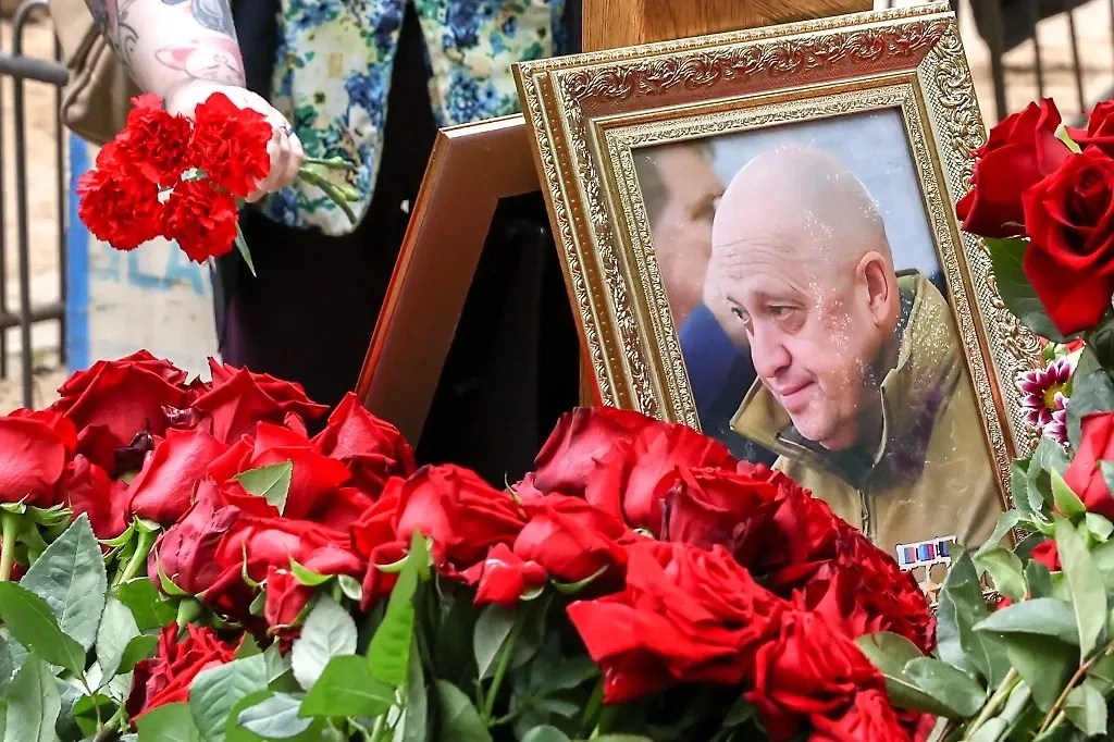 Фотография с прощальной церемонии после гибели Евгения Пригожина. Фото © ТАСС / Пётр Ковалёв