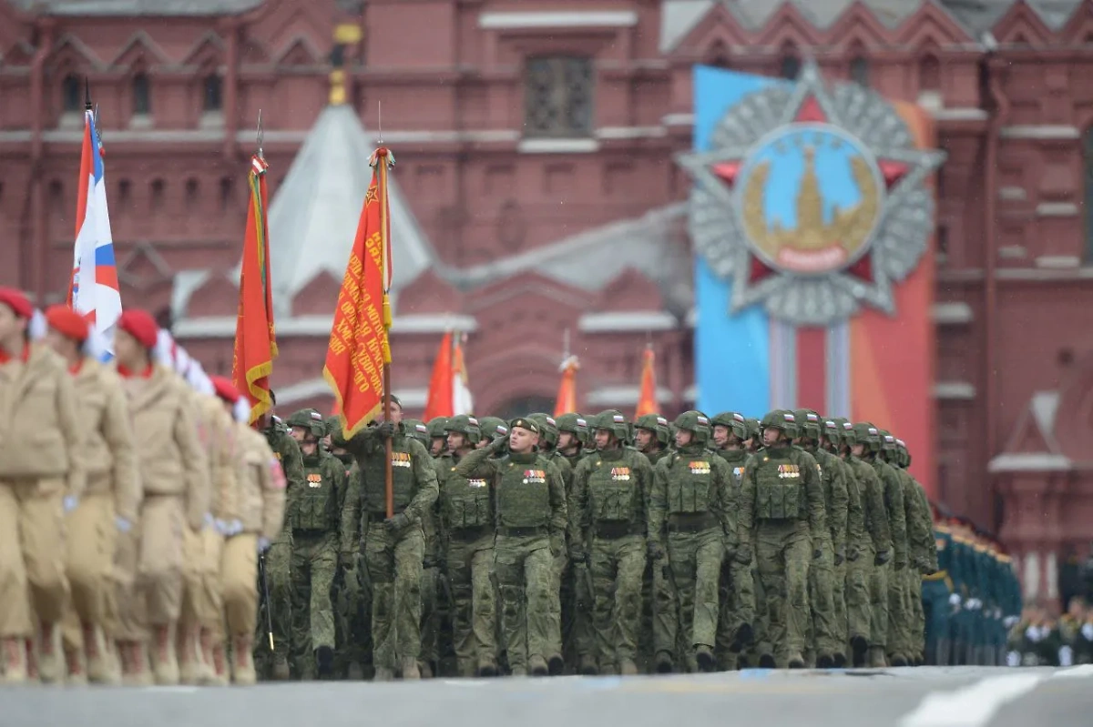 Бойцы спецоперации прошли по Красной площади отдельным расчётом. Фото © Life.ru