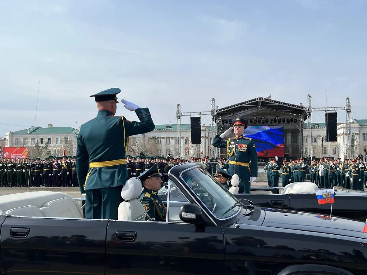Парад Победы в Чите. Фото © Telegram / Александр Осипов | Губернатор Забайкалья