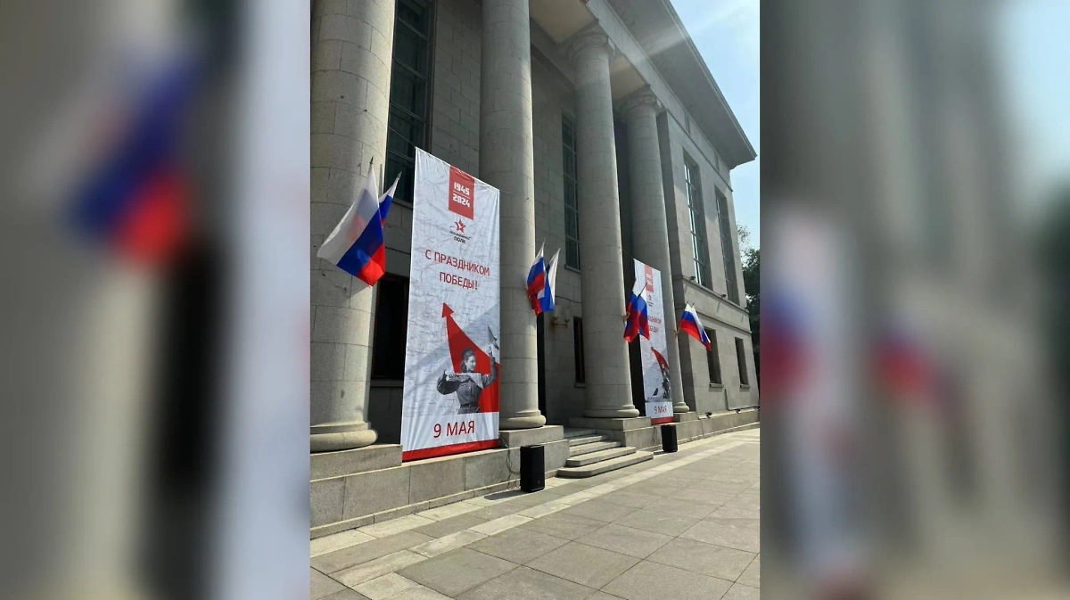 В Пекине в акции "Бессмертный полк" приняли участие более 700 человек. Фото © Telegram Посольство России в Китае