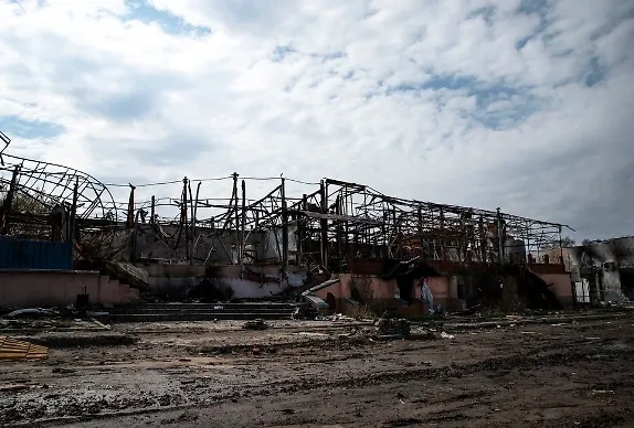 Повреждён объект критической инфраструктуры в подконтрольной Киеву части Херсонской области. Обложка © Freepik