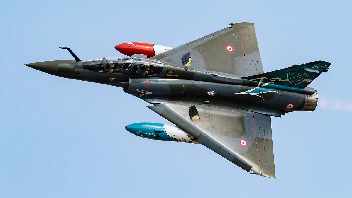 Истребитель Mirage 2000-5. Обложка © Wikipedia