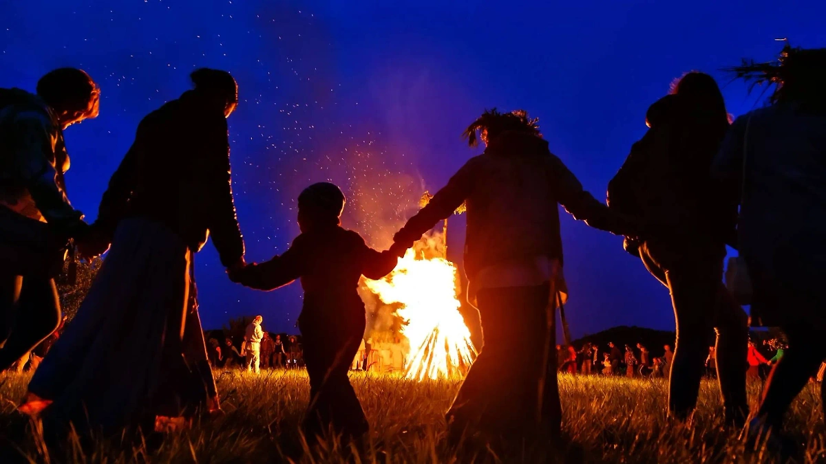 Сила огня: какие ритуалы с кострами проводили предки в день солнцестояния? Фото © Shutterstock / FOTODOM / Evgeniya Stanevich