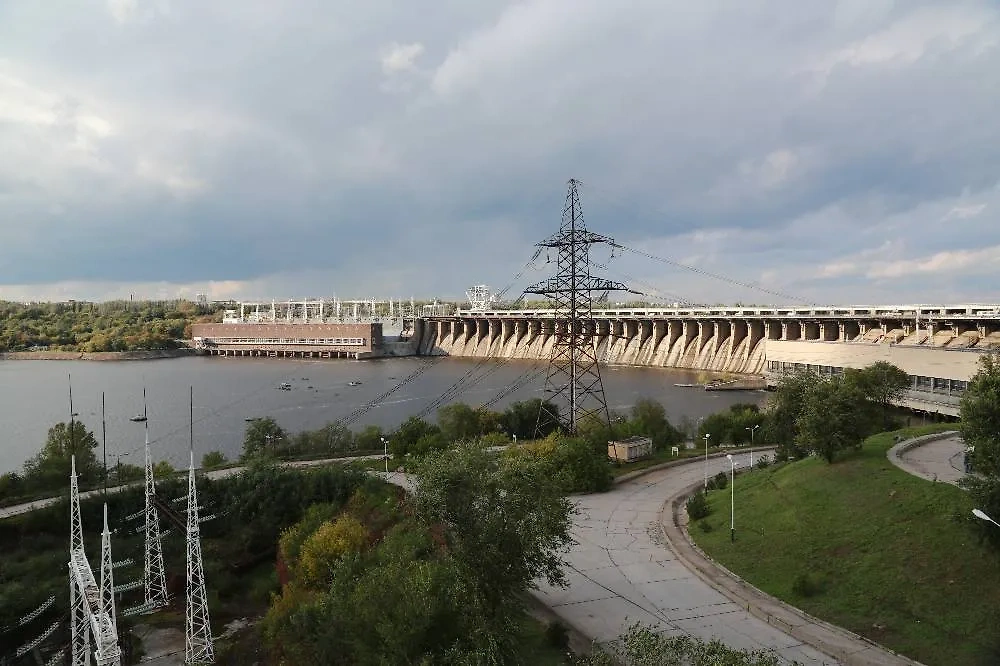 Вид на Днепрогэс. Обложка © TACC / Сергей Томко