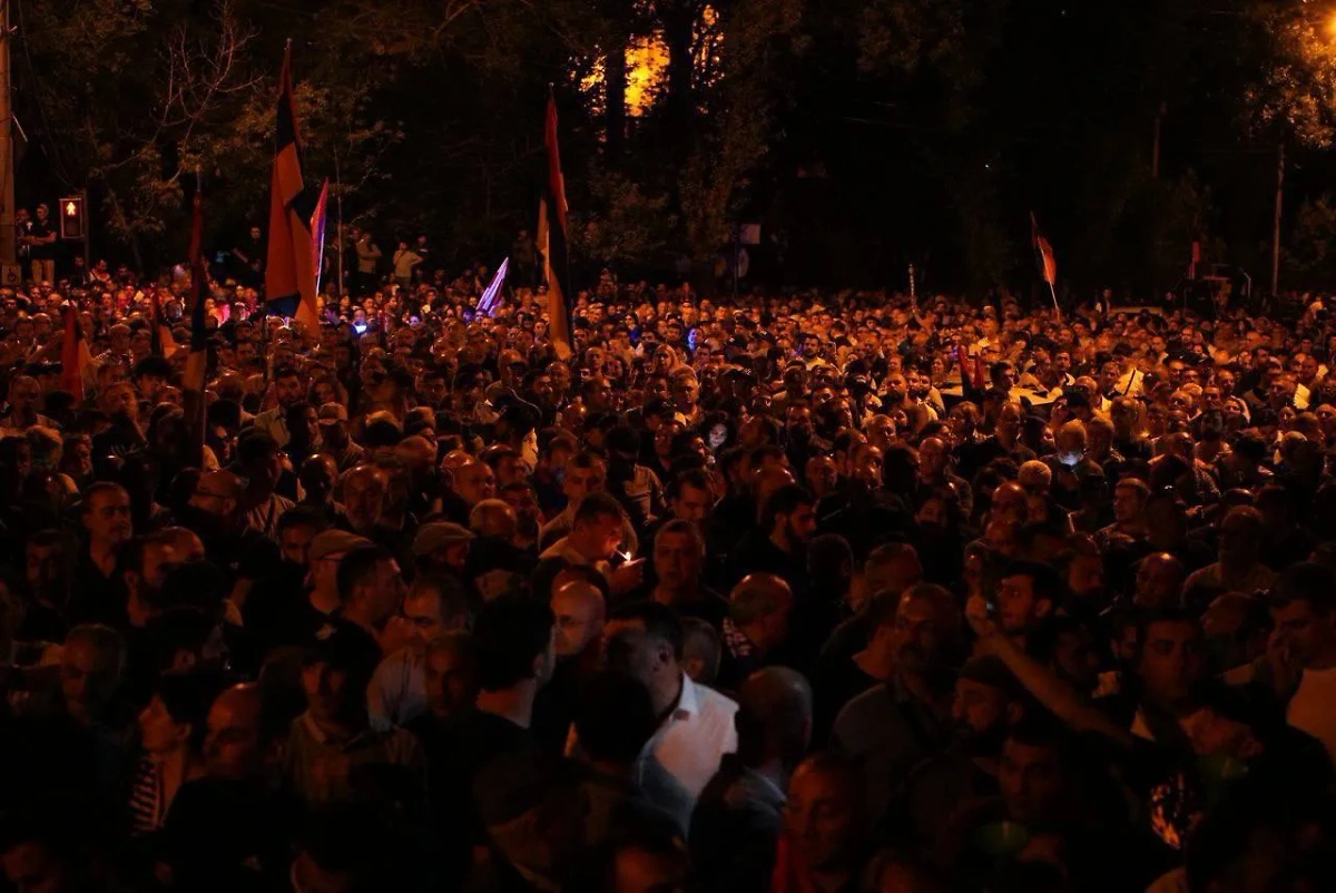 Митинг с требованием отставки премьера Армении Никола Пашиняна. Обложка © X / Armenia The Great