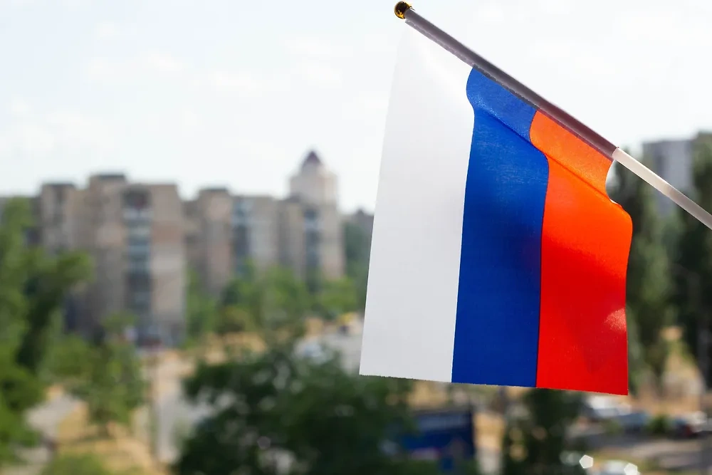 Для россиян триколор является главным символом Дня России. Обложка © Shutterstock / FOTODOM / SB2010 studio