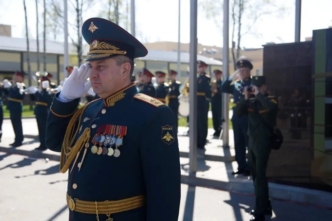 Начальник ГУ связи ВС РФ генерал-лейтенант Вадим Шамарин. Обложка © Минобороны РФ