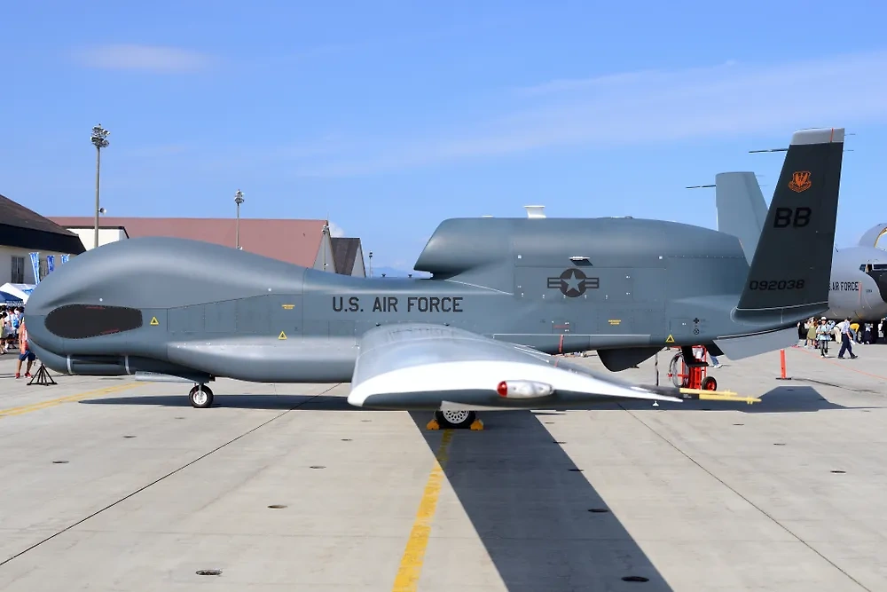 Американский стратегический разведывательный беспилотник RQ-4 Global Hawk. Обложка © Shutterstock / FOTODOM / Viper-zero