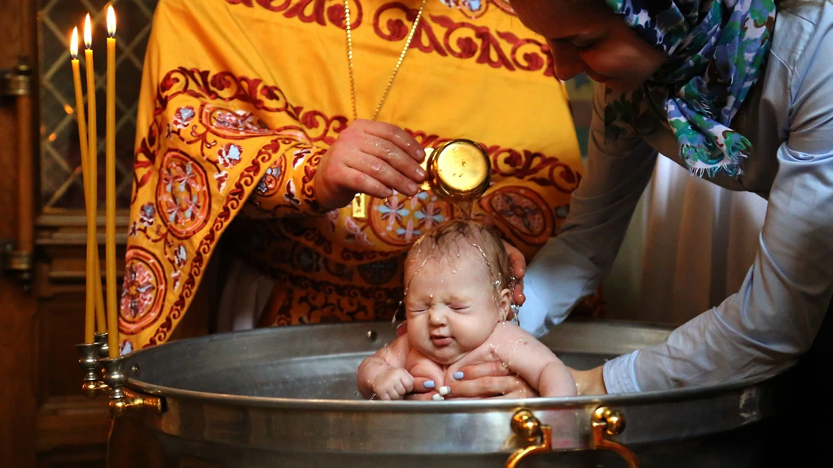 В религии нет ограничений, связанных с крещением нескольких детей. Фото © Shutterstock / FOTODOM / Chekunov Aleksandr