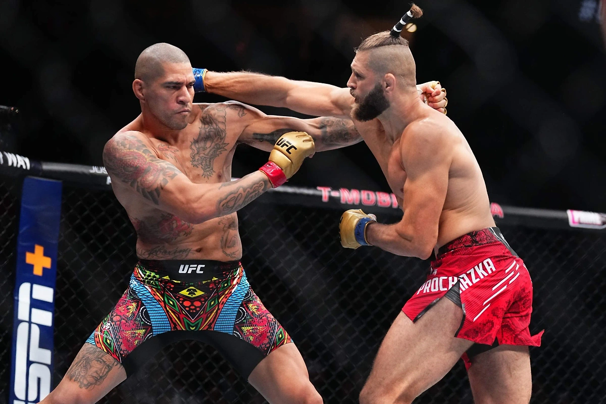Алекс Перейра и Иржи Прохазка. Обложка © VK / UFC