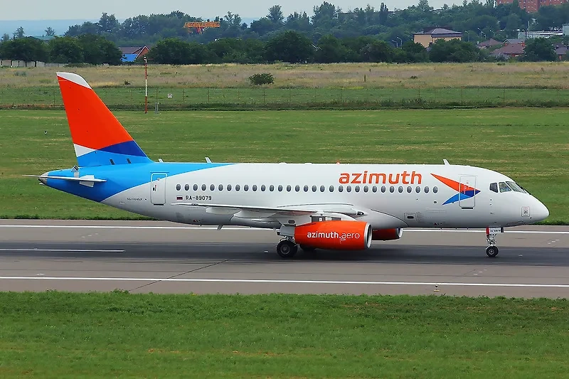 Sukhoi Superjet компании "Азимут". Фото © Авиакомпания "Азимут"