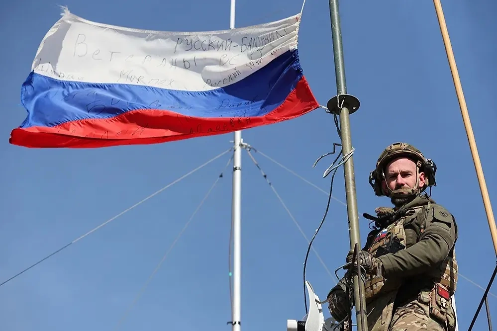 Военный в зоне СВО. Фото © ТАСС / Дмитрий Ягодкин