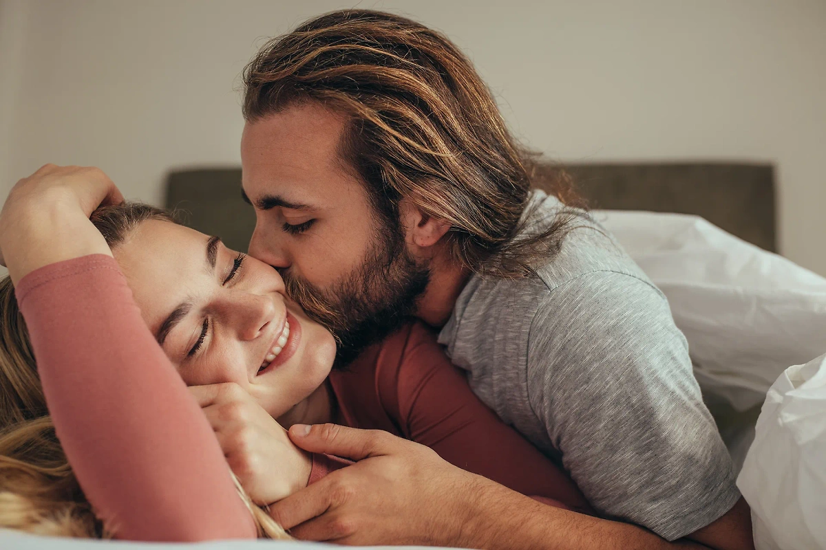 Дружба, забота и привязанность: что значит, если мужчина любит целовать вас в щёки? Фото © Shutterstock / FOTODOM / Jacob Lund