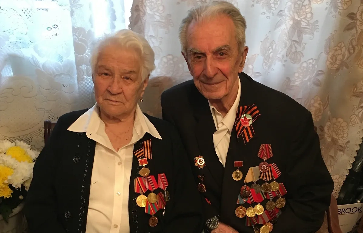 Рекорд в России поставила семейная пара, суммарный возраст которой — 204 года. Фото © VK / Книга рекордов России