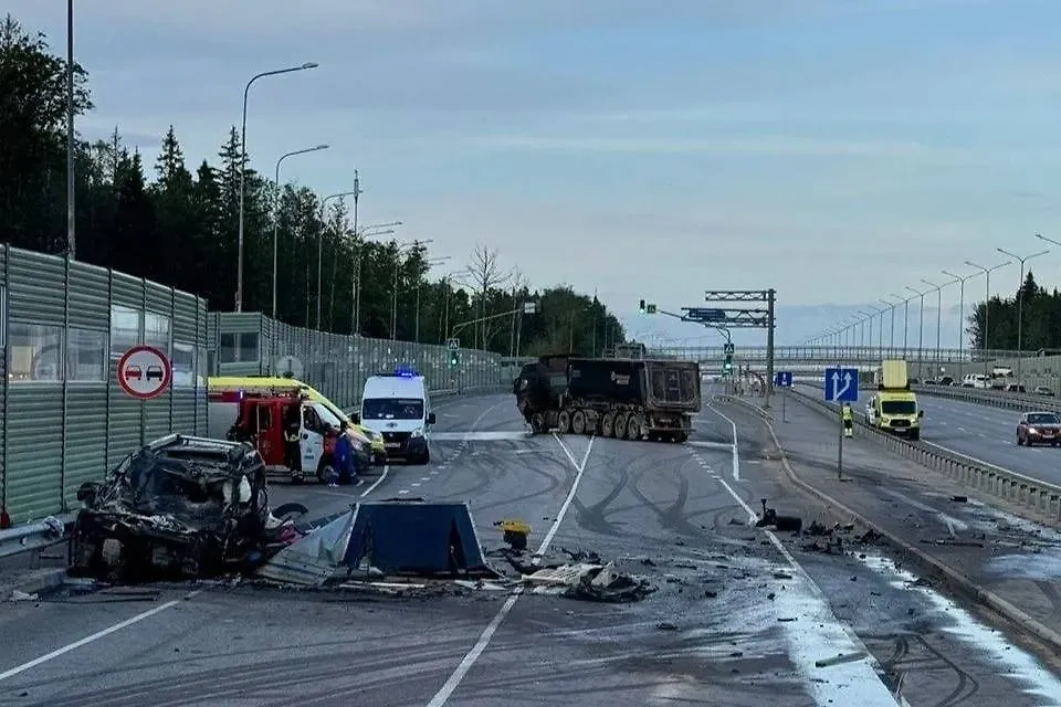 Фото с места ДТП в Одинцове, где погибли три человека. Обложка © Telegram / Подмосковная полиция
