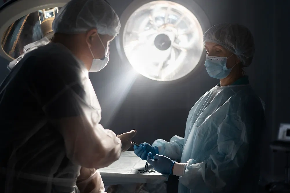 Врач рассказал о чёрных трансплантологах в Херсоне, Одессе и Николаеве. Обложка © freepik