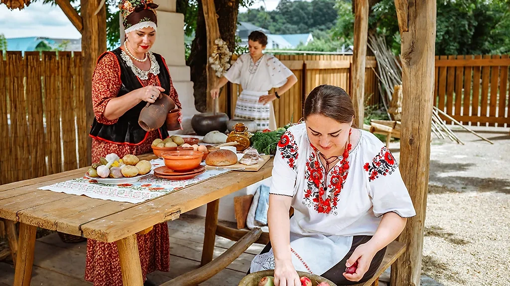 На Кубани запрещено пользоваться вилками и ножами на поминках. Фото © Shutterstock / FOTODOM / Paustowski