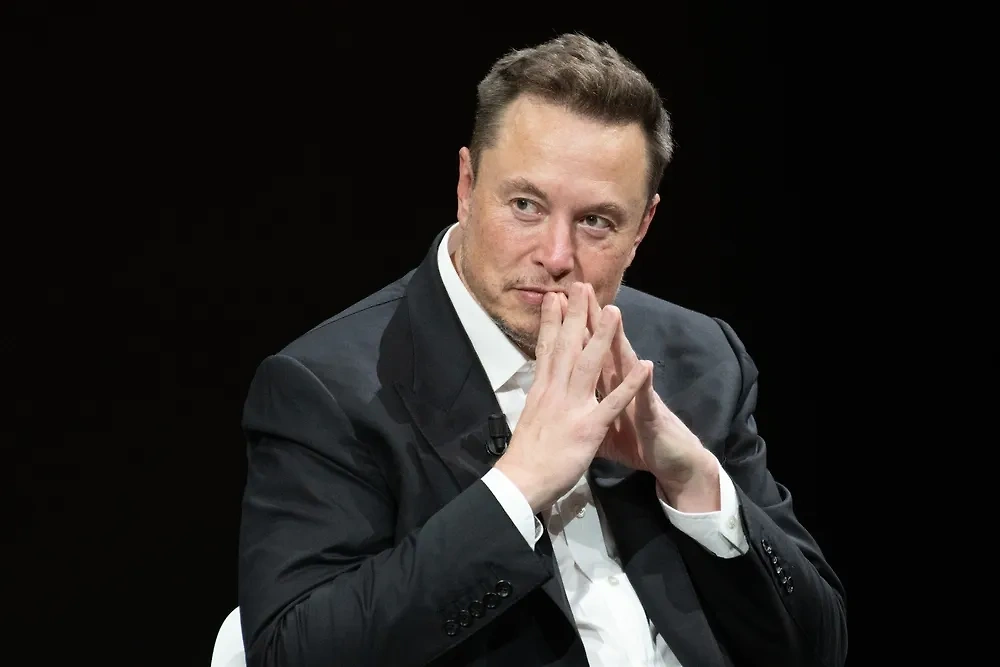 Американский бизнесмен и основатель Tesla Илон Маск. Обложка © Shutterstock / FOTODOM / Frederic Legrand - COMEO