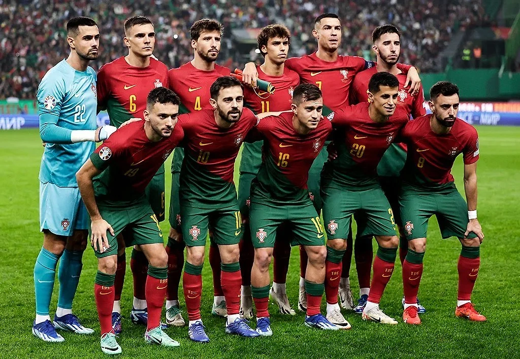 Футбольная сборная Португалии. Обложка © Х / Seleção Portuguesa