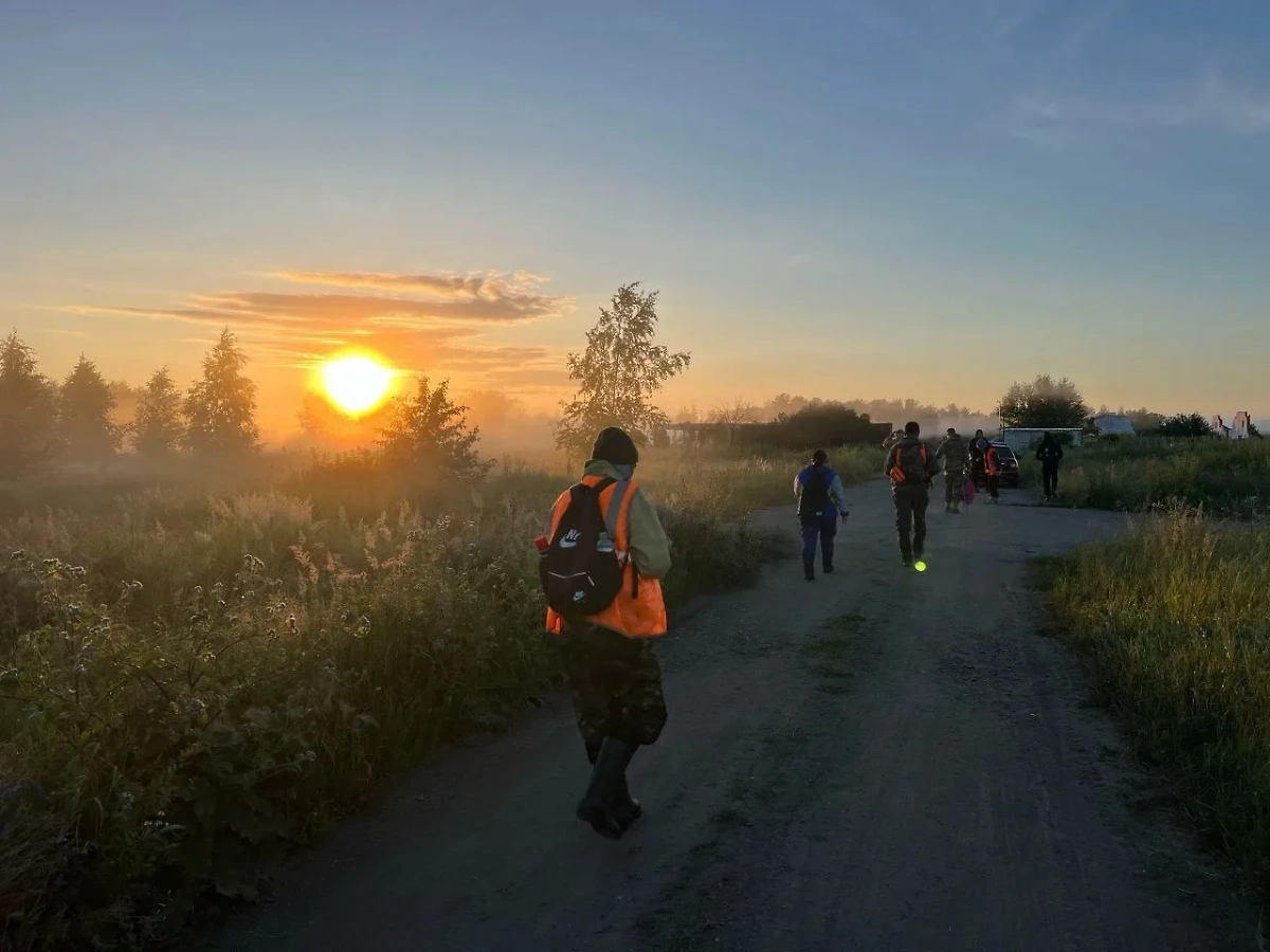 Волонтёры "ЛизаАлерт". Обложка © Lizaalert.org