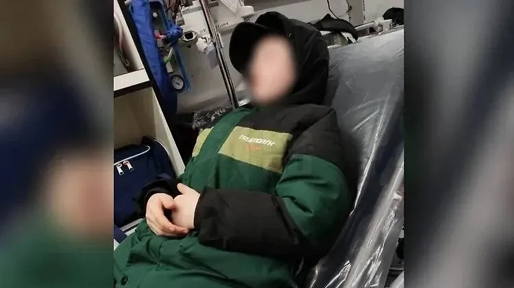 Мальчик, госпитализированный с признаками отравления после поедания сигарет. Фото © Kp.ru
