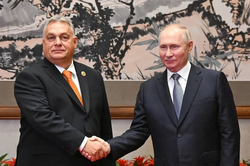 Виктор Орбан и Владимир Путин. Обложка © ТАСС/POOL/Григорий Сысоев