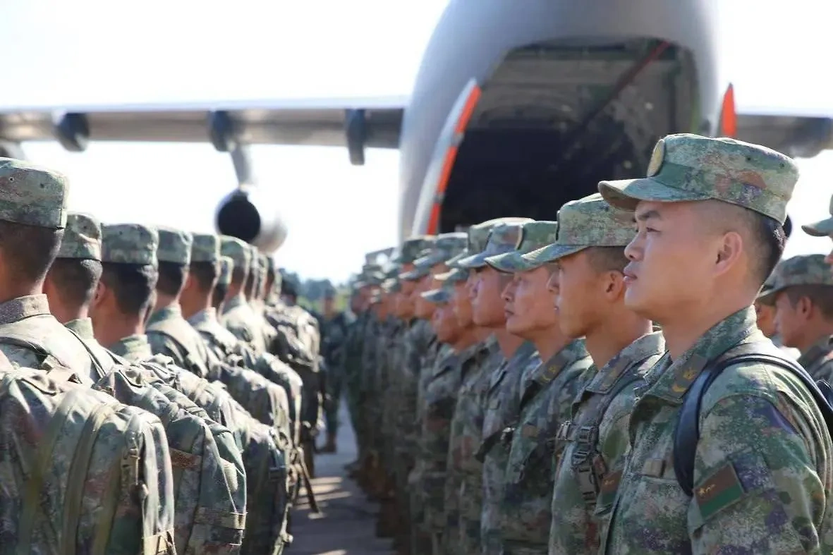 Кадры прибытия китайских военных в Белоруссию. Обложка © Telegram / Министерство обороны Республики Беларусь