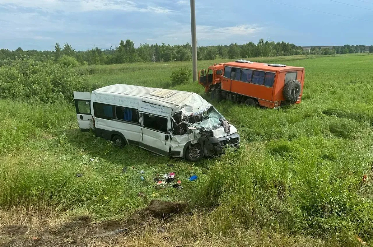 Место ДТП с автобусом и грузовиком в Красноярском крае. Обложка © Telegram / Прокуратура Красноярского края