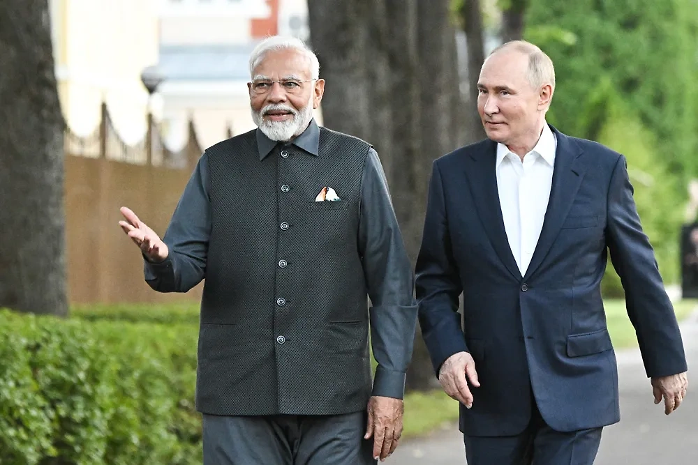 Встреча президента РФ Путина и премьер-министра Индии Моди. Фото © ТАСС / Сергей Бобылев