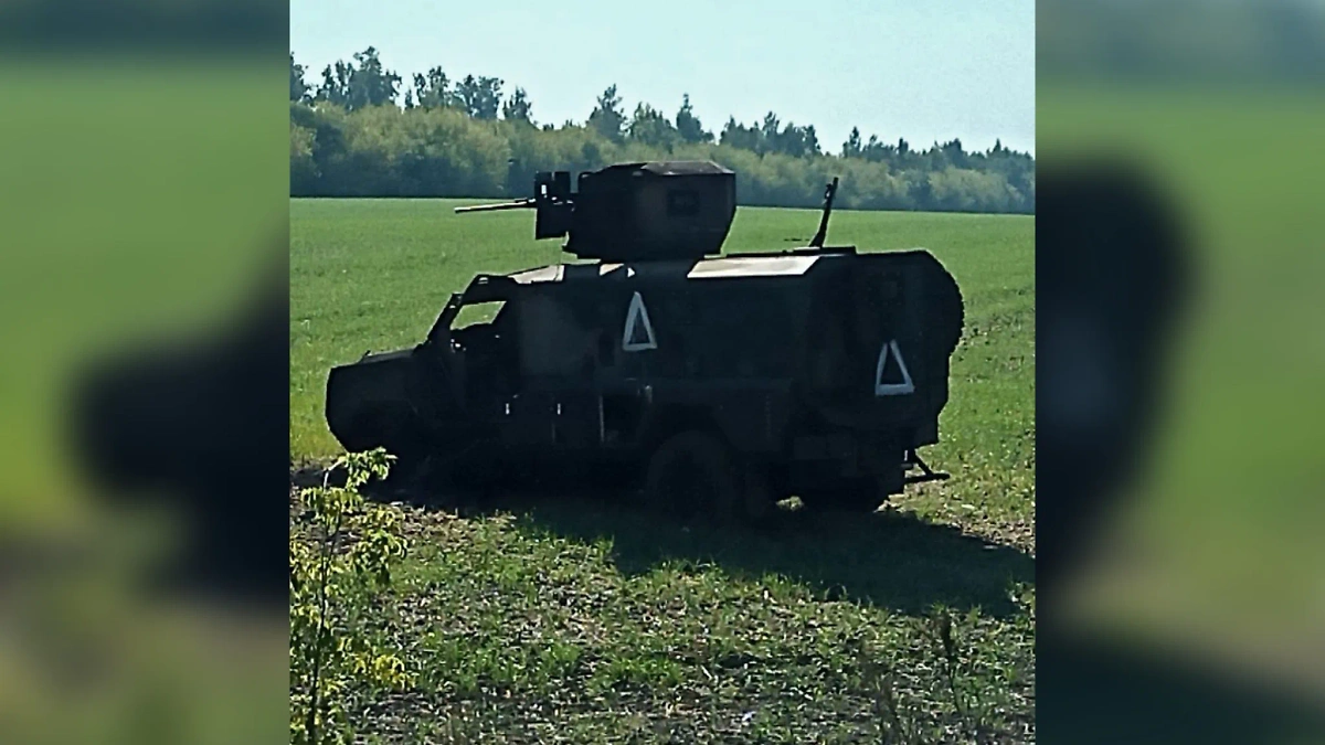 Бронетехника ВСУ, попавшая в засаду в Курской области. Фото © Telegram / Алексей Смирнов