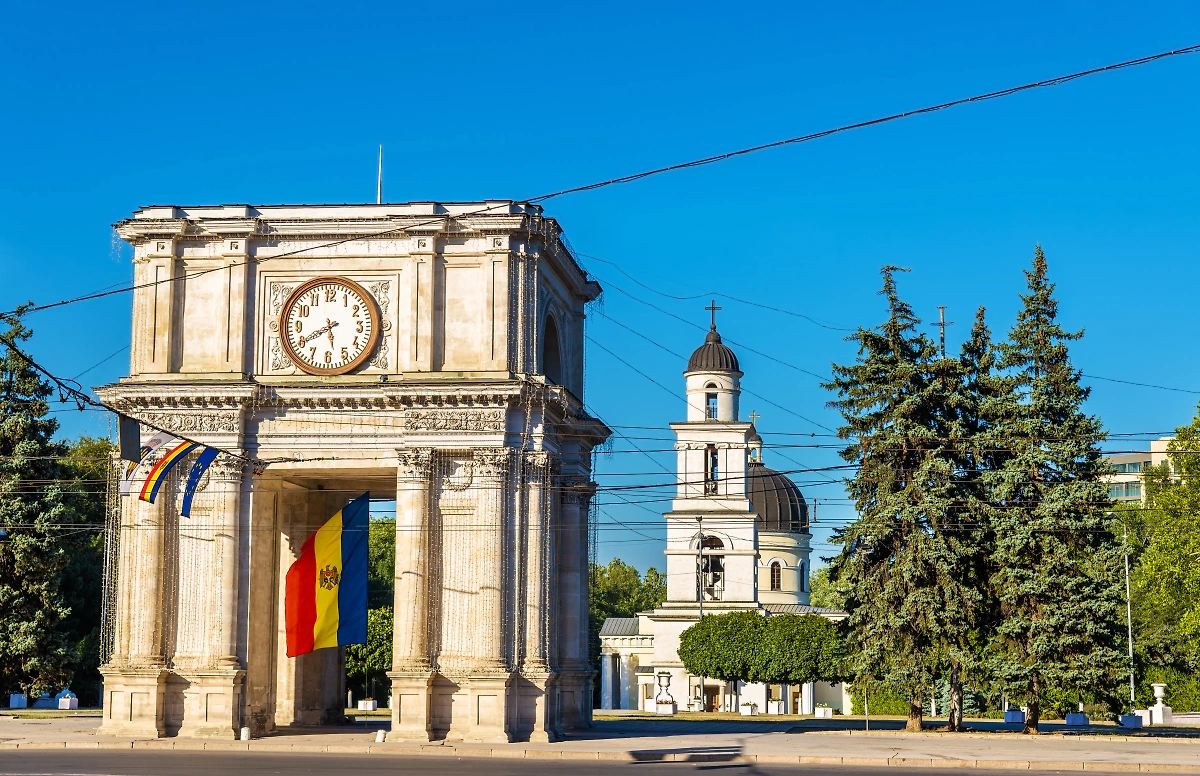 Улицы Кишинёва. Обложка © Shutterstock / FOTODOM / Leonid Andronov