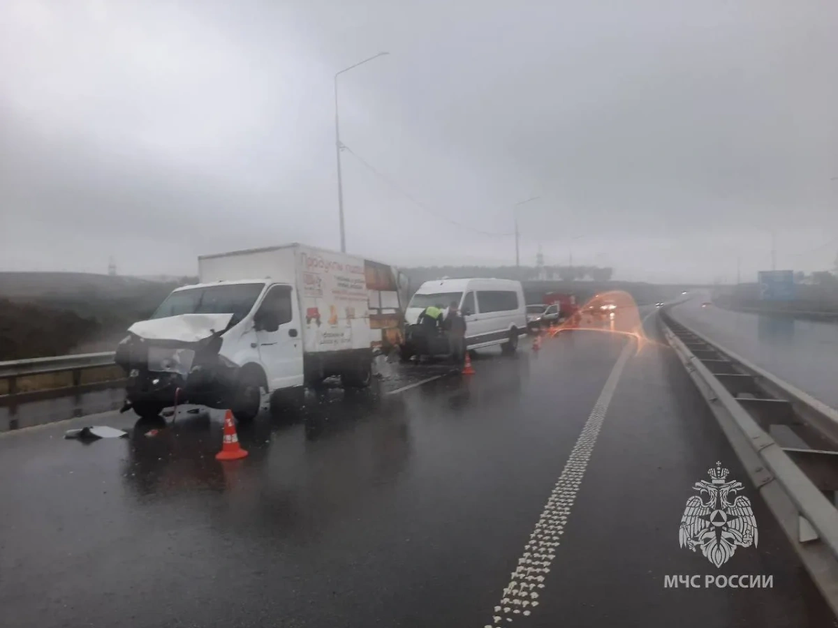 Место ДТП на 549-м км дороги М-12 "Восток". Фото © МЧС Нижегородской области