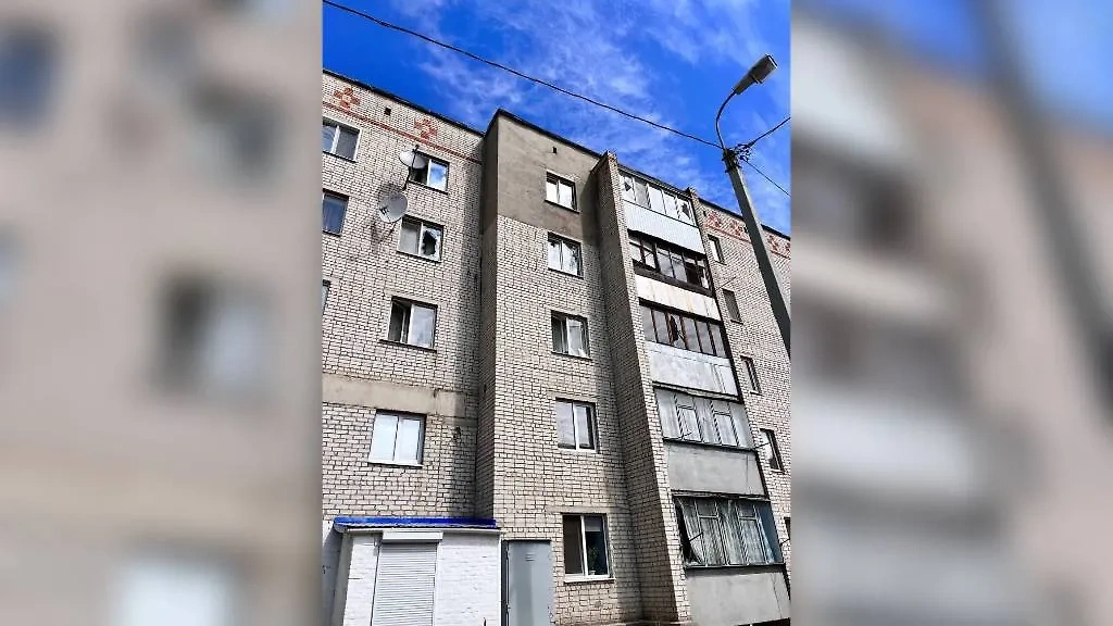 Дом, который попал под обстрел ВСУ в Белгородской области. Обложка © Telegram / Настоящий Гладков