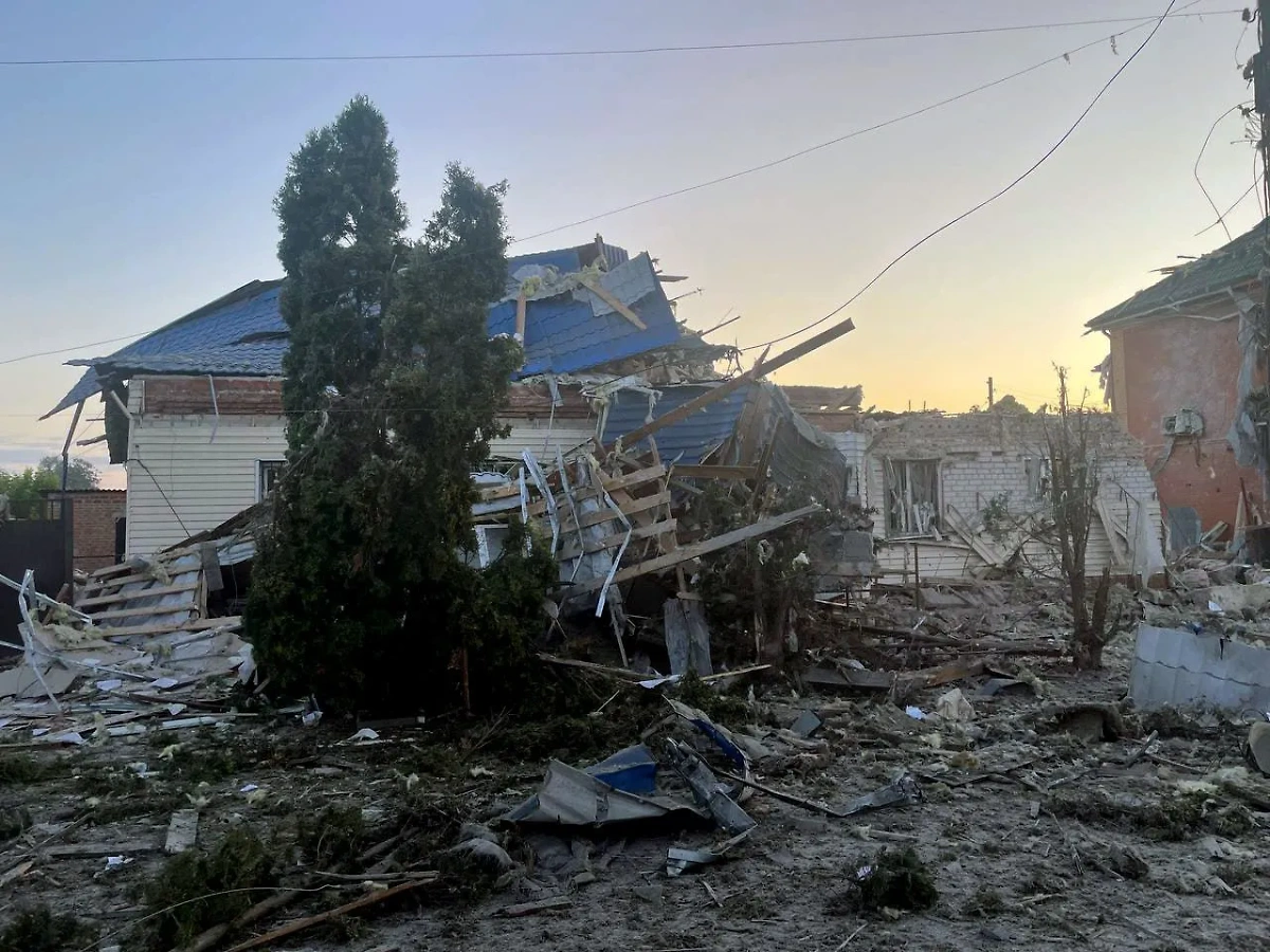 Дом в Судже Курской области после атаки ВСУ. Обложка © Telegram / Алексей Смирнов