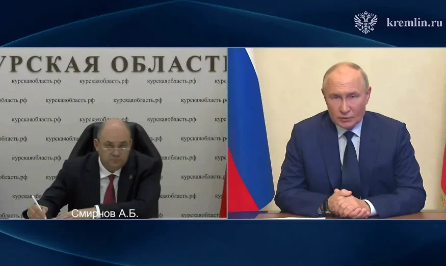 Владимир Путин и Алексей Смирнов. Обложка © Telegram / Кремль. Новости
