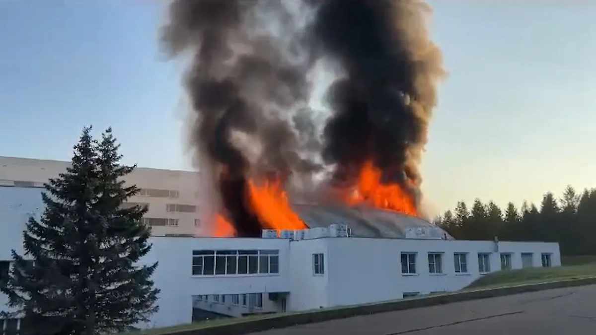 Пожар в подмосковном санатории «Загорские Дали». Обложка © Life.ru