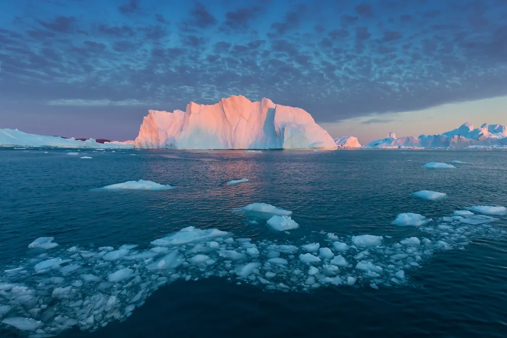 Гренландия. Обложка © Shutterstock / FOTODOM / Michal Balada