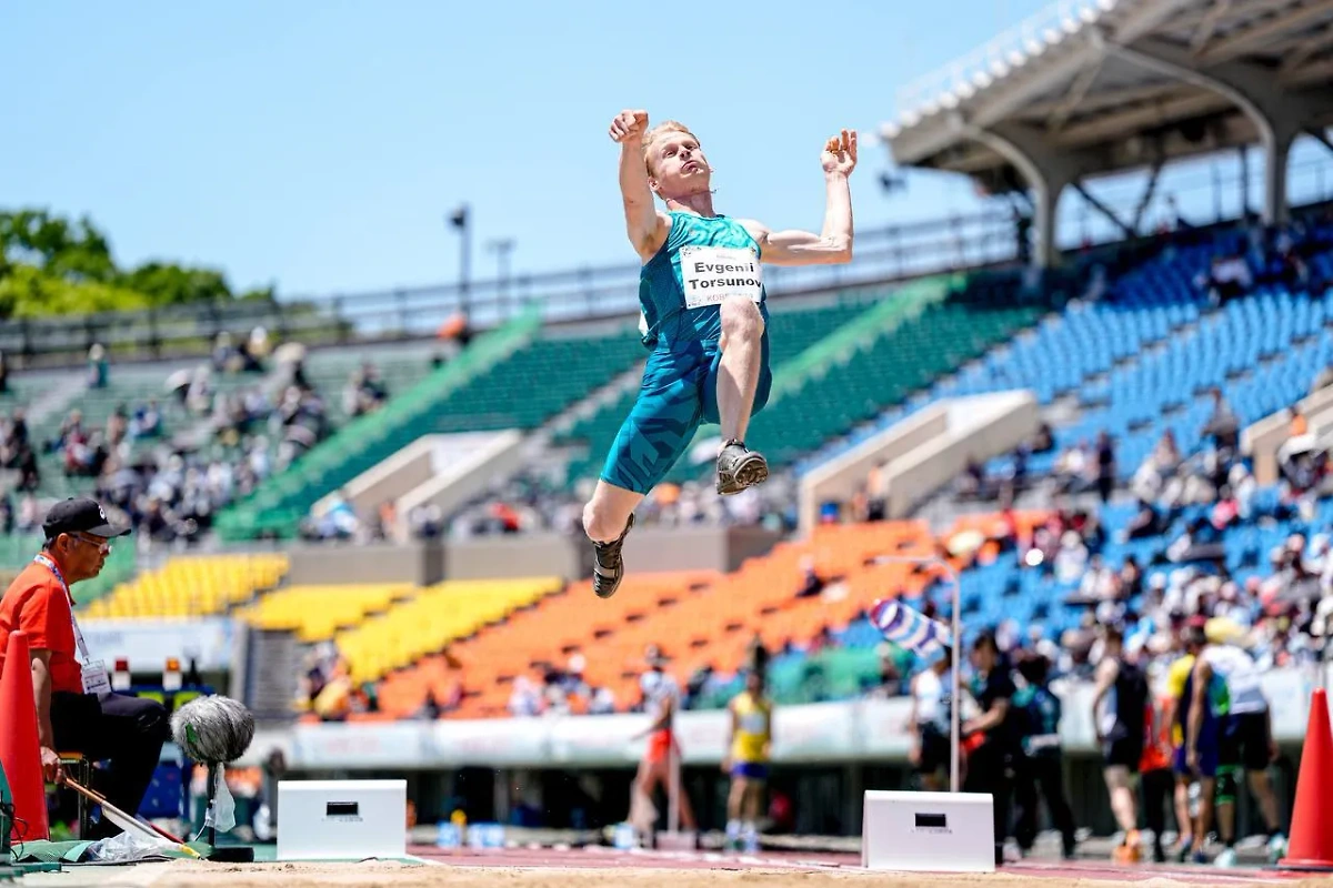 Дмитрий Черняев на чемпионате мира по лёгкой атлетике в Японии. Обложка © Telegram / Паралимпийский комитет России