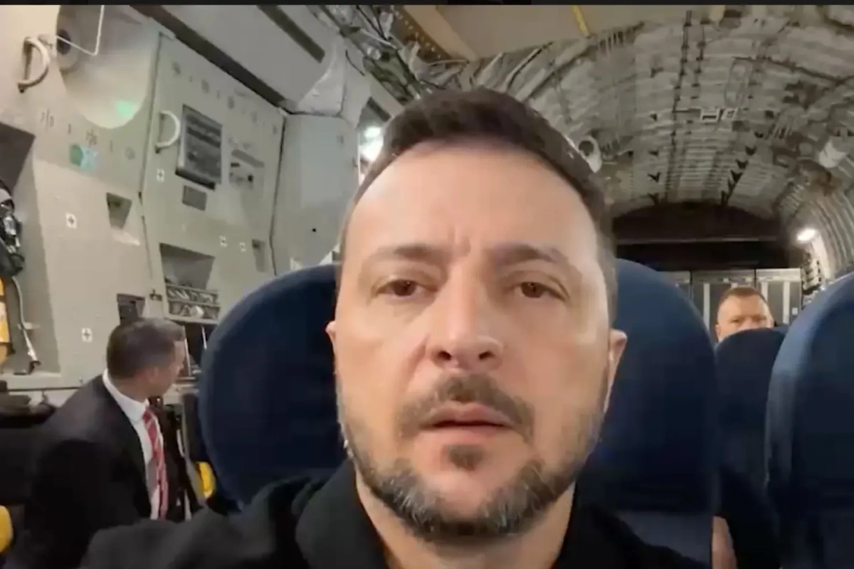 Зеленский записал видео из самолёта по пути в США. Видео © Telegram / Zelenskiy / Official