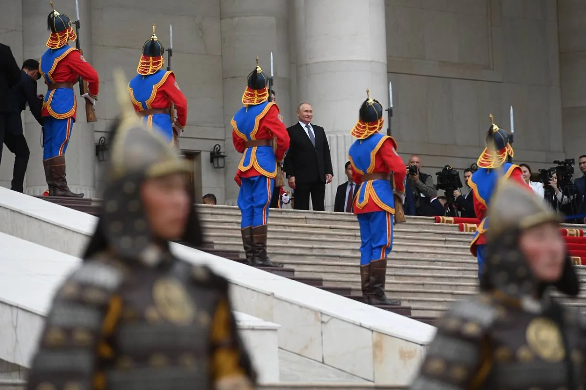 Церемония встречи президента РФ Владимира Путина в Монголии. Фото © Life.ru