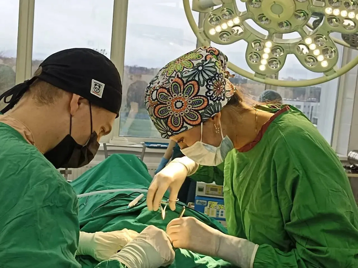 Подмосковные хирурги удалили "жабры" с шеи пациента. Обложка © Минздрав Подмосковья