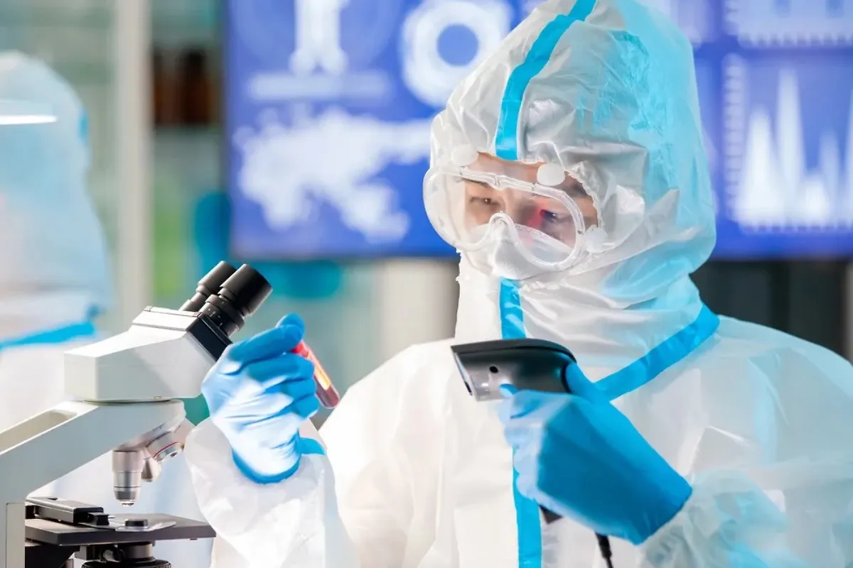 Китайские учёные создали штамм коронавируса со стопроцентной смертностью. Обложка © Shutterstock
