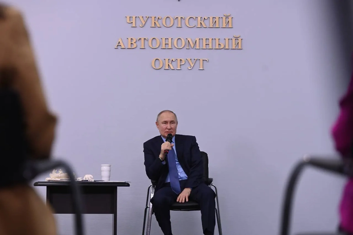 Владимир Путин на встрече с жителями Анадыря. Фото © LIFE / Павел Баранов