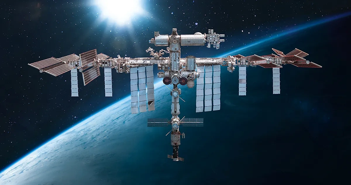 Какой станет космонавтика, когда затопят Международную космическую станцию? Обложка © Shutterstock